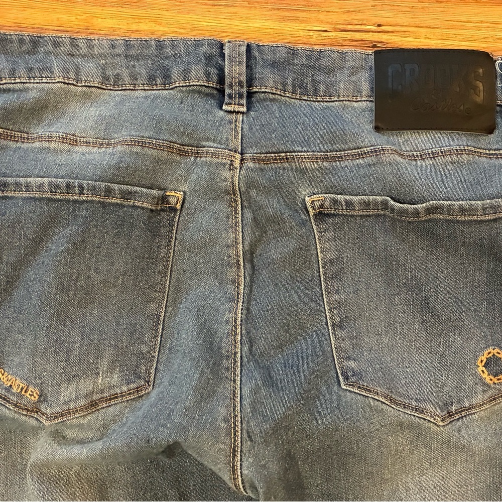 Crooks & Castles Men’s Jeans 36x32 Mid Wash Blue Straight Leg Casual Streetwear - Picture 13 of 16